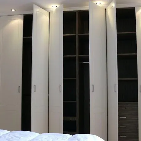 Ebro Fishing Exlusiv מקיננסה